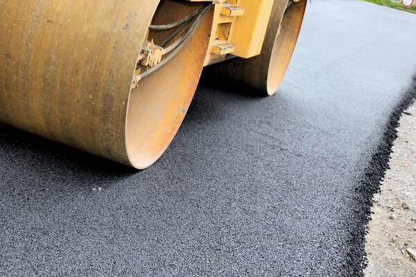 Att lägga asfalt säkert och hållbart
